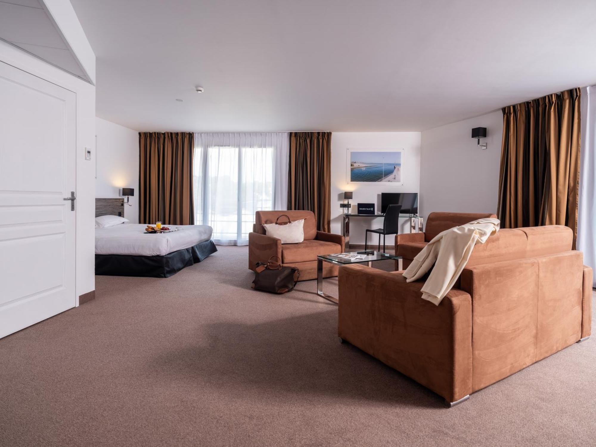 Hotel Golden Tulip La Baule Esterno foto
